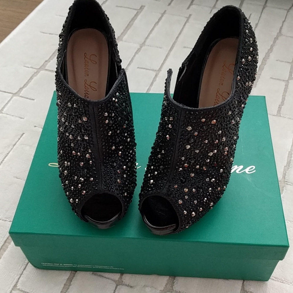 Never been worn.